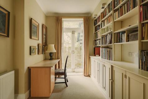 Bedroom/Office