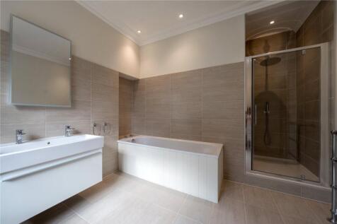 Principal Bathroom