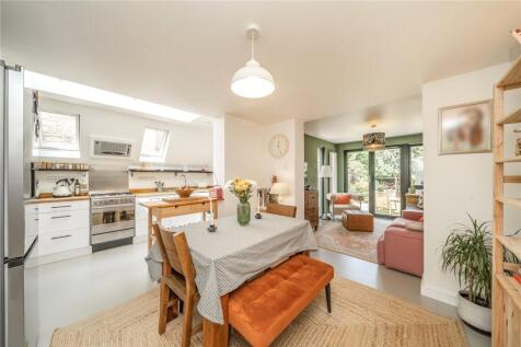 Reception/Kitchen