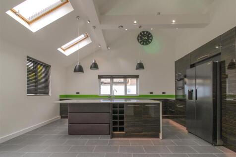 Kitchen 1.jpg