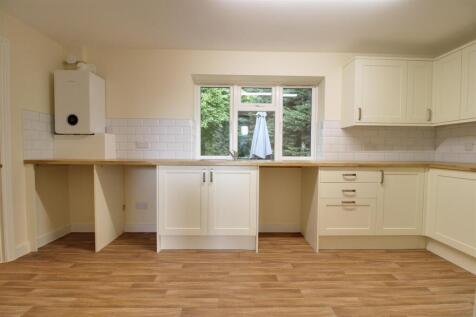 Kitchen side .JPG