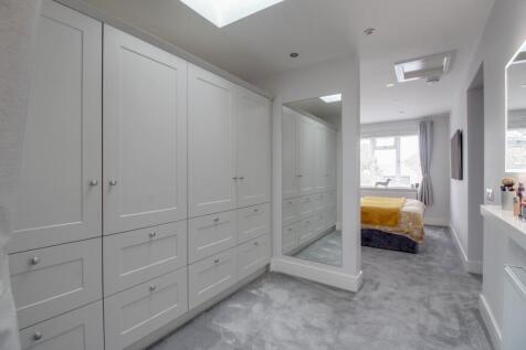 Bedroom 1 Dressing