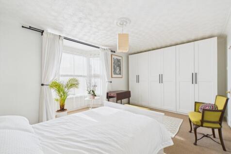 Bedroom 1 (1)