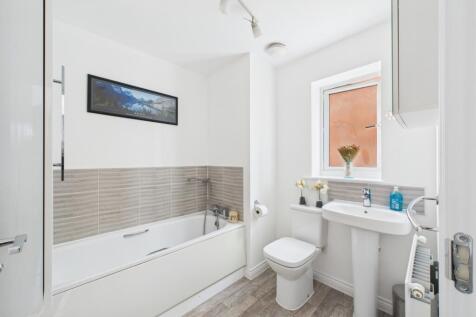 Bathroom Middle