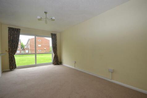 3299 - 44 Epping Green liv.JPG
