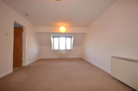 Living Bedroom 3.JPG