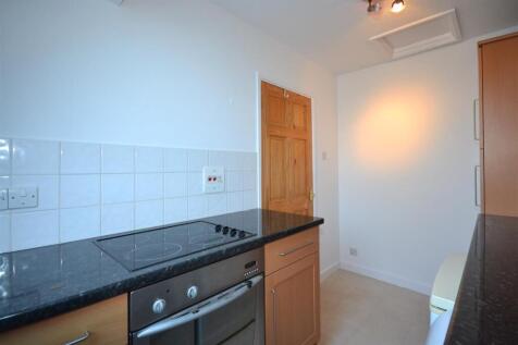 Kitchen 3.JPG