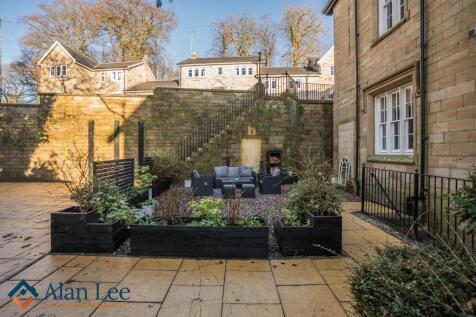 Private Courtyard