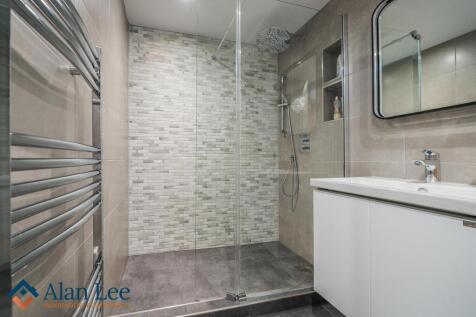 Family Shower Room