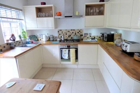 Fitted Kitchen