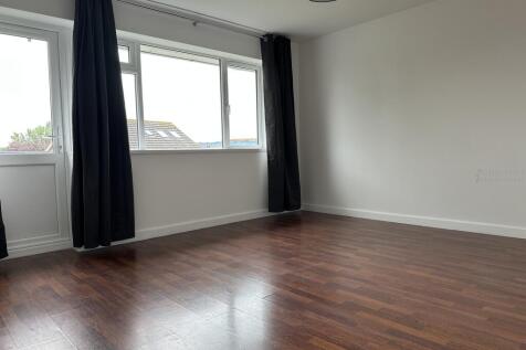 Living Room.JPG
