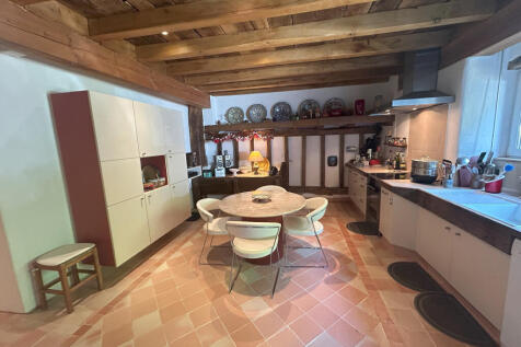 Property Image 9