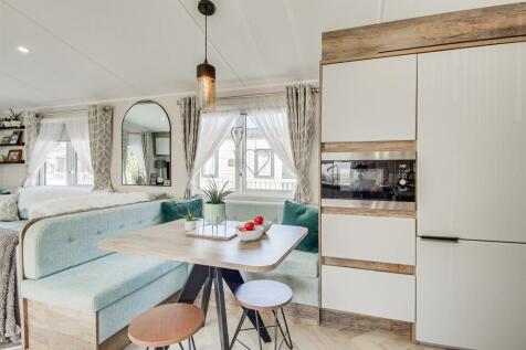 Lounge Diner Kitchen