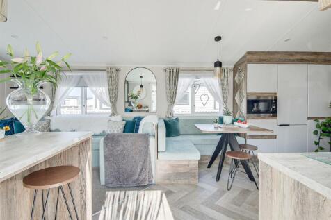 Lounge Diner Kitchen