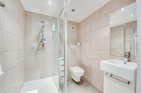 Summer House - Bathroom