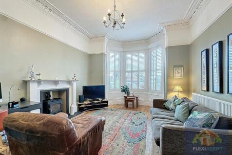 Family Room / Lounge