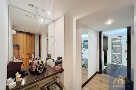 Private Living Wardrobe