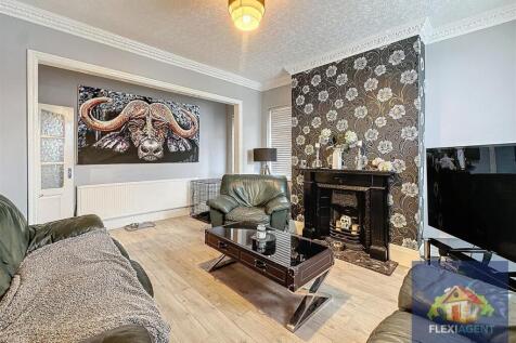 Lounge / Dining Room