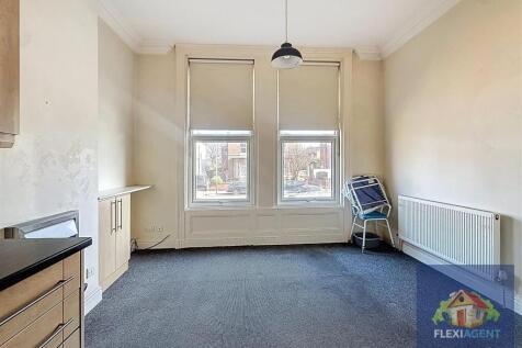 Kitchen / Lounge