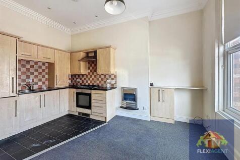 Kitchen / Lounge
