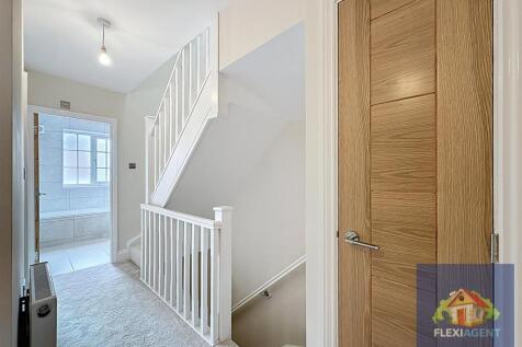 Landing 1st Floor