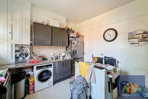 Flat 2 Kitchen