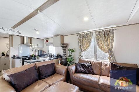 Kitchen/Living Area