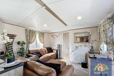 Kitchen/Living Area