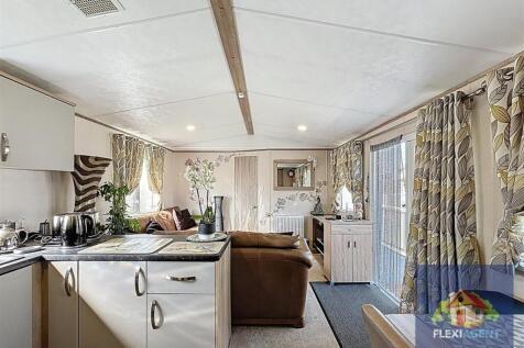 Kitchen/Living Area