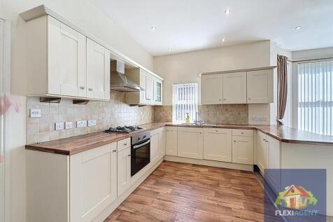 Kitchen/Living Area