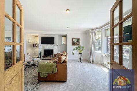 Looking into Lounge