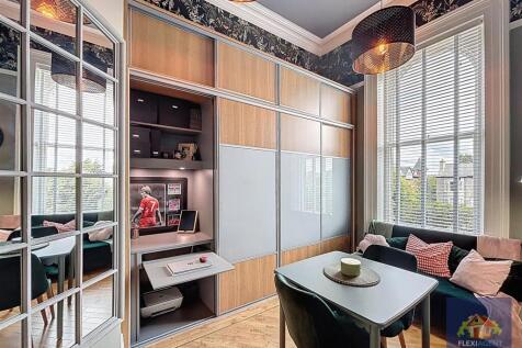 Bedroom/Dining Room/Office