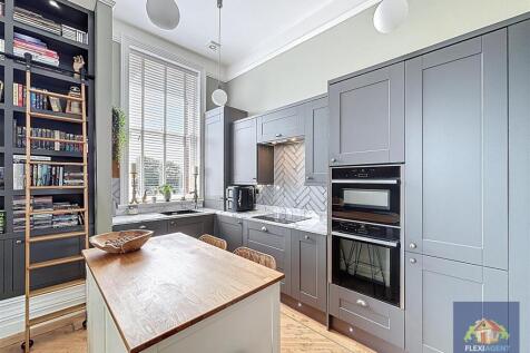 Kitchen/Lounge