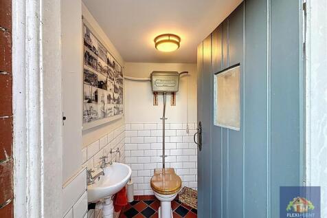 Basement WC