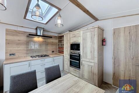 Kitchen/Living Area