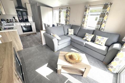 Kitchen/Living Area