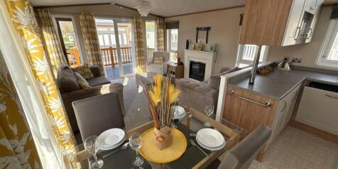Kitchen/Living Area