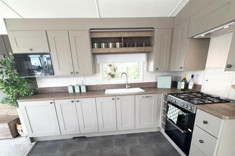 Kitchen/Living Area
