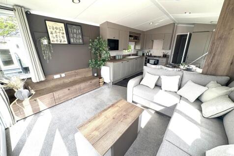 Kitchen/Living Area