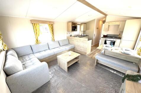 Kitchen/Living Area