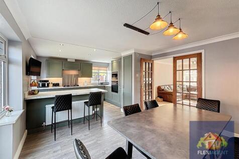Kitchen/Dine