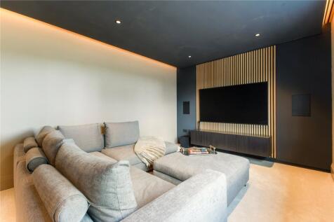 Cinema Lounge