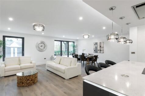 Living/Kitchen