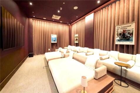 Cinema Lounge