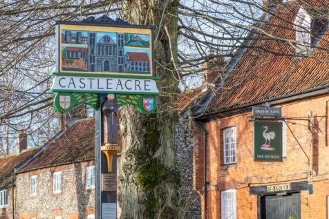 Village Green &amp; Pub
