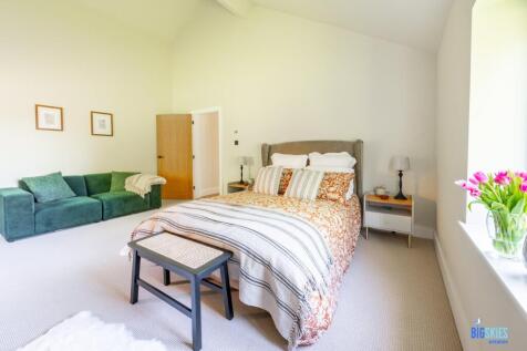 Principal Bedroom