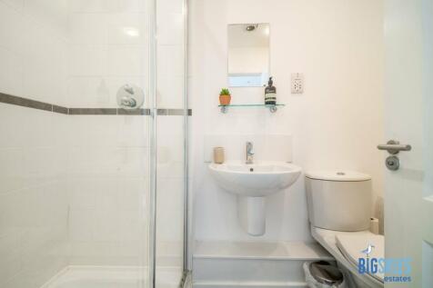 Family Bathroom First Floor