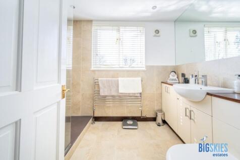 Ensuite Bathroom