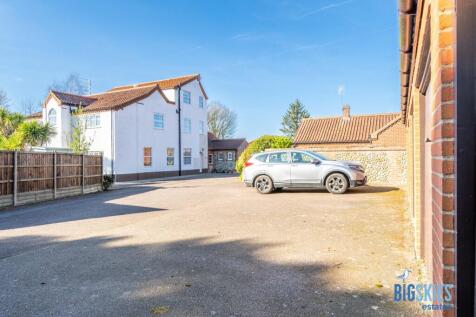 Garage &amp; Parking