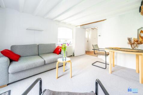 Sitting / Dining Room
